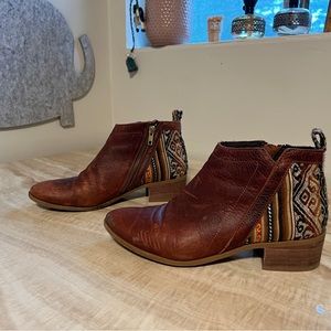 Inkkas brown leather booties